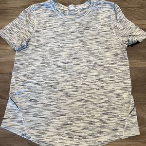 Lululemon short sleeve top relaxed fit sz 6